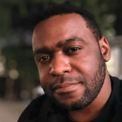 Chris R. Benjamin